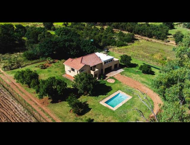 FARM FOR SALE IN KAMEELDRIFT WEST